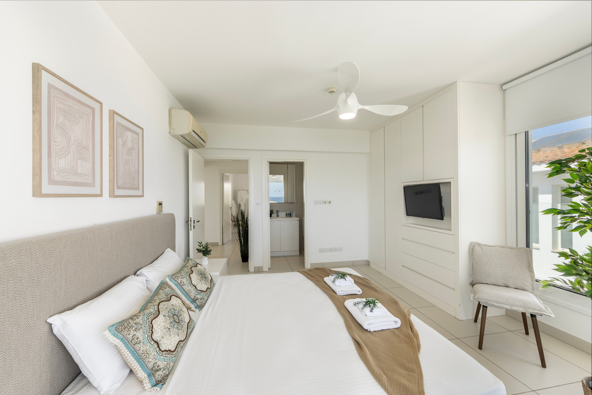 5-Sterne-Villa Sirina Paradise Seafront – Exklusives Strandrefugium