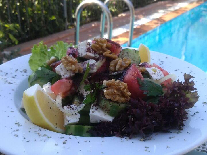 Villa mit 5 Schlafzimmern und eigenem Bad in der Nähe des Strandes von Kalkan