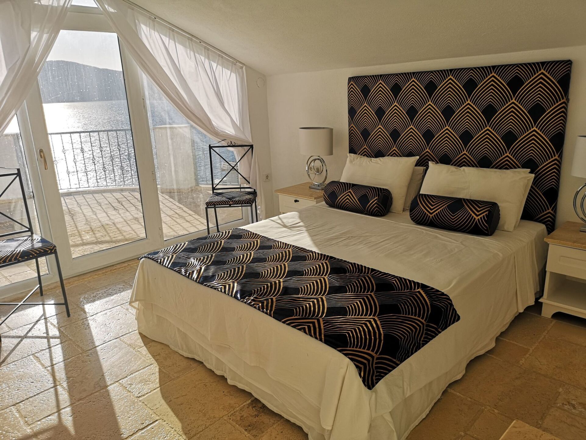 Villa mit 5 Schlafzimmern und eigenem Bad in der Nähe des Strandes von Kalkan