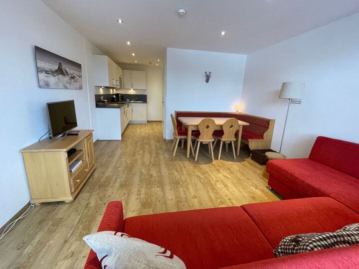 Beautiful 1-Bed Apartment in Bregenz, Sleeps 4, 1036