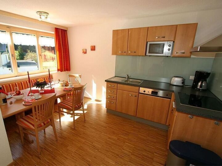 Beautiful 2-Bed Apartment in Bregenz, Sleeps 4, 1029