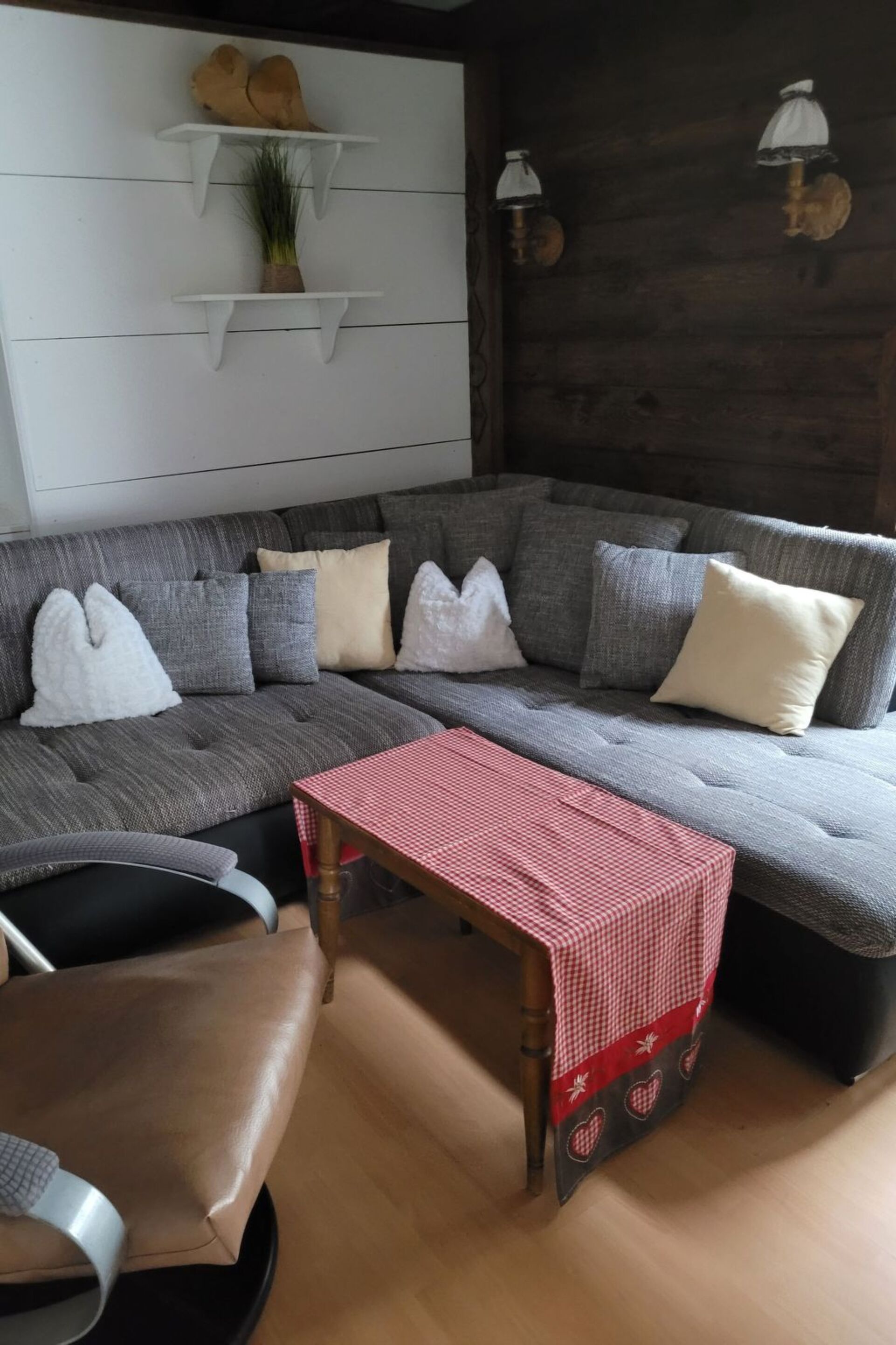 Idyllisches 3-Zimmer-Apartment in Reutte, 6 Schlafplätze, 1296