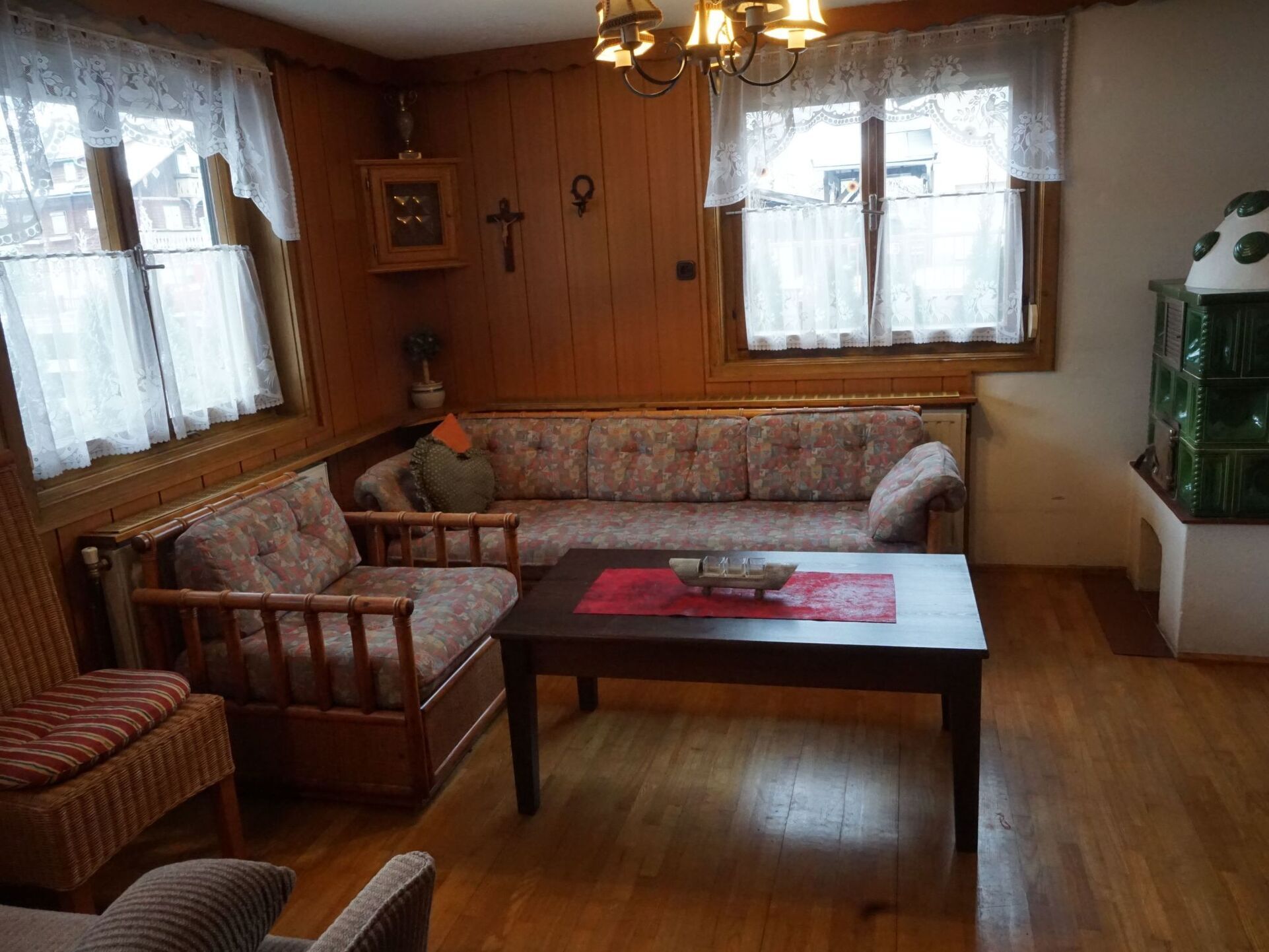 Serene 9-Bed House in Zell am See, Sleeps 19, 1122