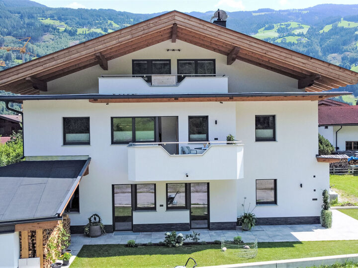 Ferienwohnung mit 4 Schlafzimmern und Bergblick in Schwaz, für 8 Personen, 1418, Aschau im Zillertal, Austria