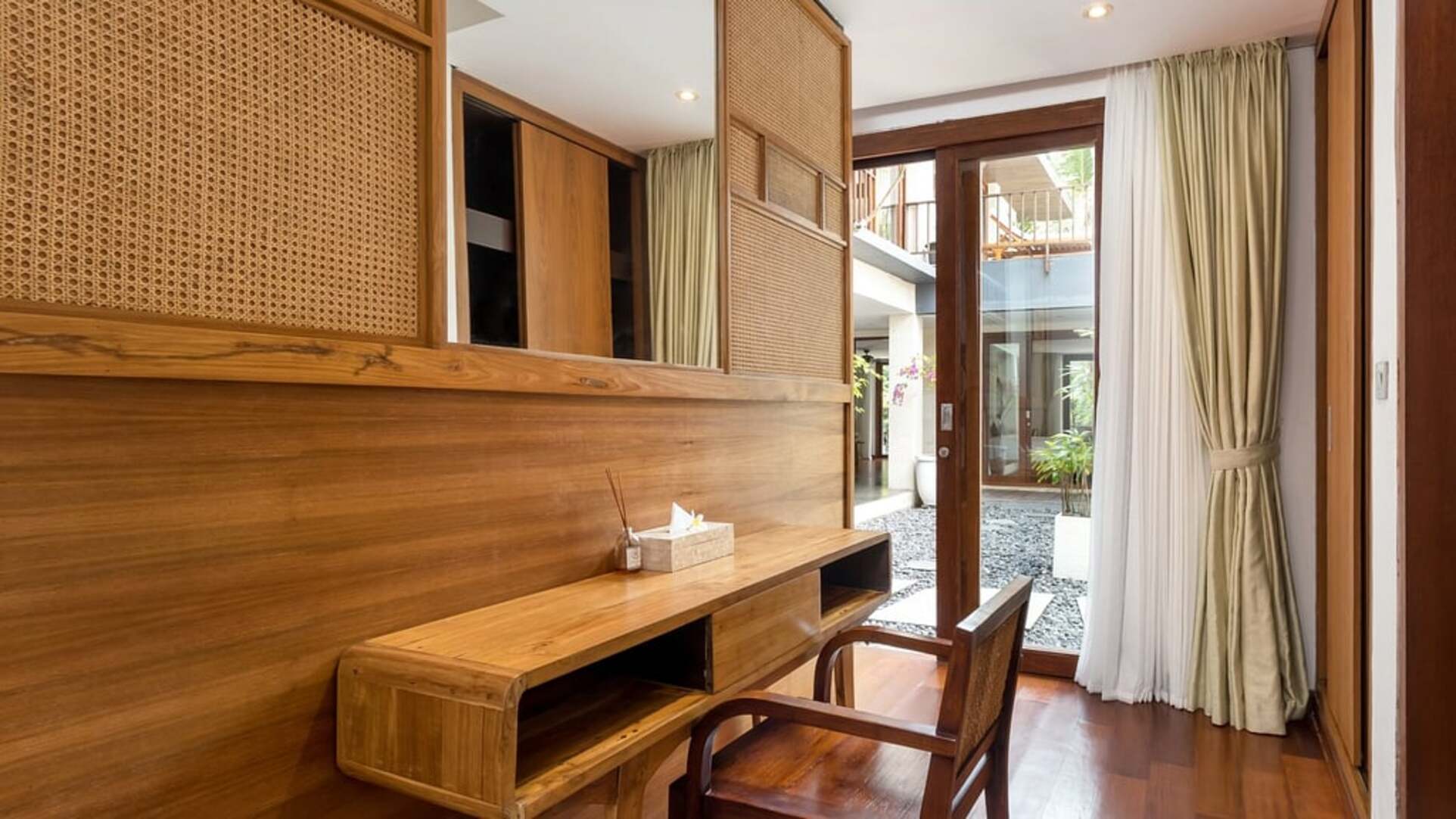 5 Star The Chand’s Estate – Exclusive Beachfront Collection