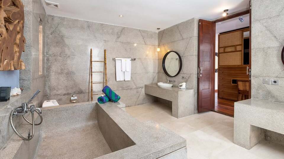 5 Star The Chand’s Estate – Exclusive Beachfront Collection