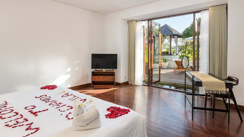 5 Star The Chand’s Estate – Exclusive Beachfront Collection