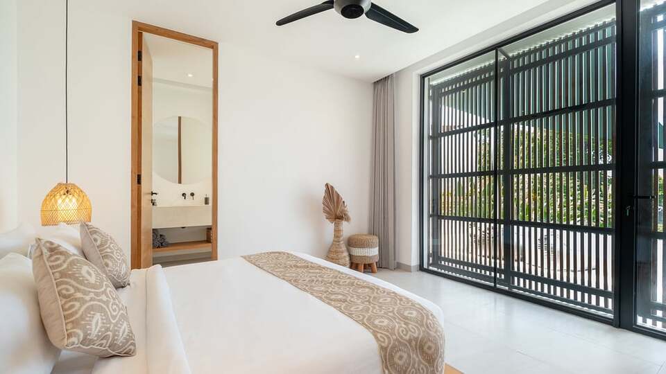 5 Star Loona Palm Canggu Estate - Contemporary Tropical Escape