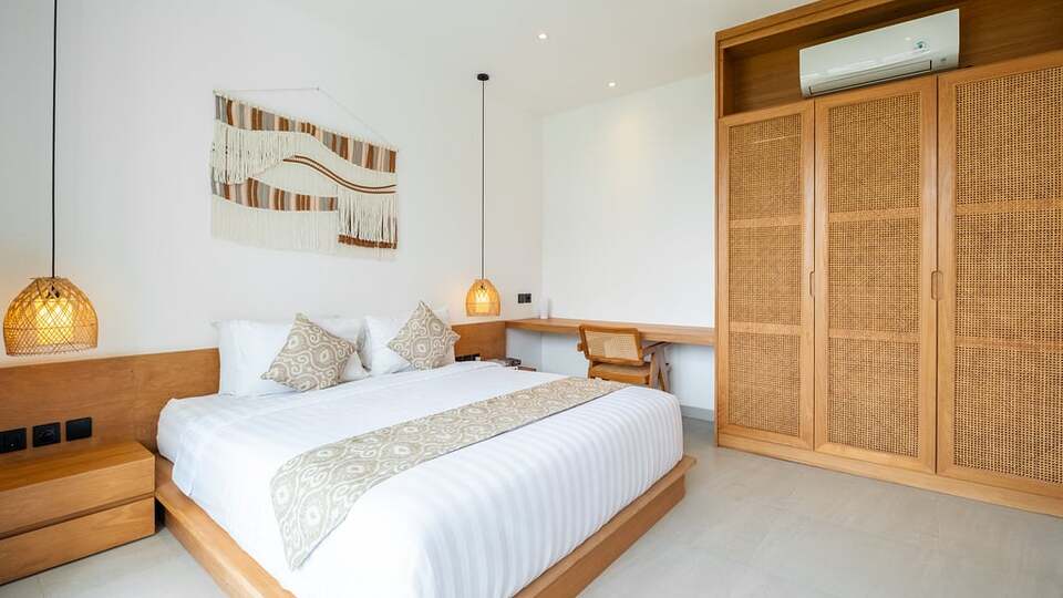 5 Star Loona Palm Canggu Estate - Contemporary Tropical Escape