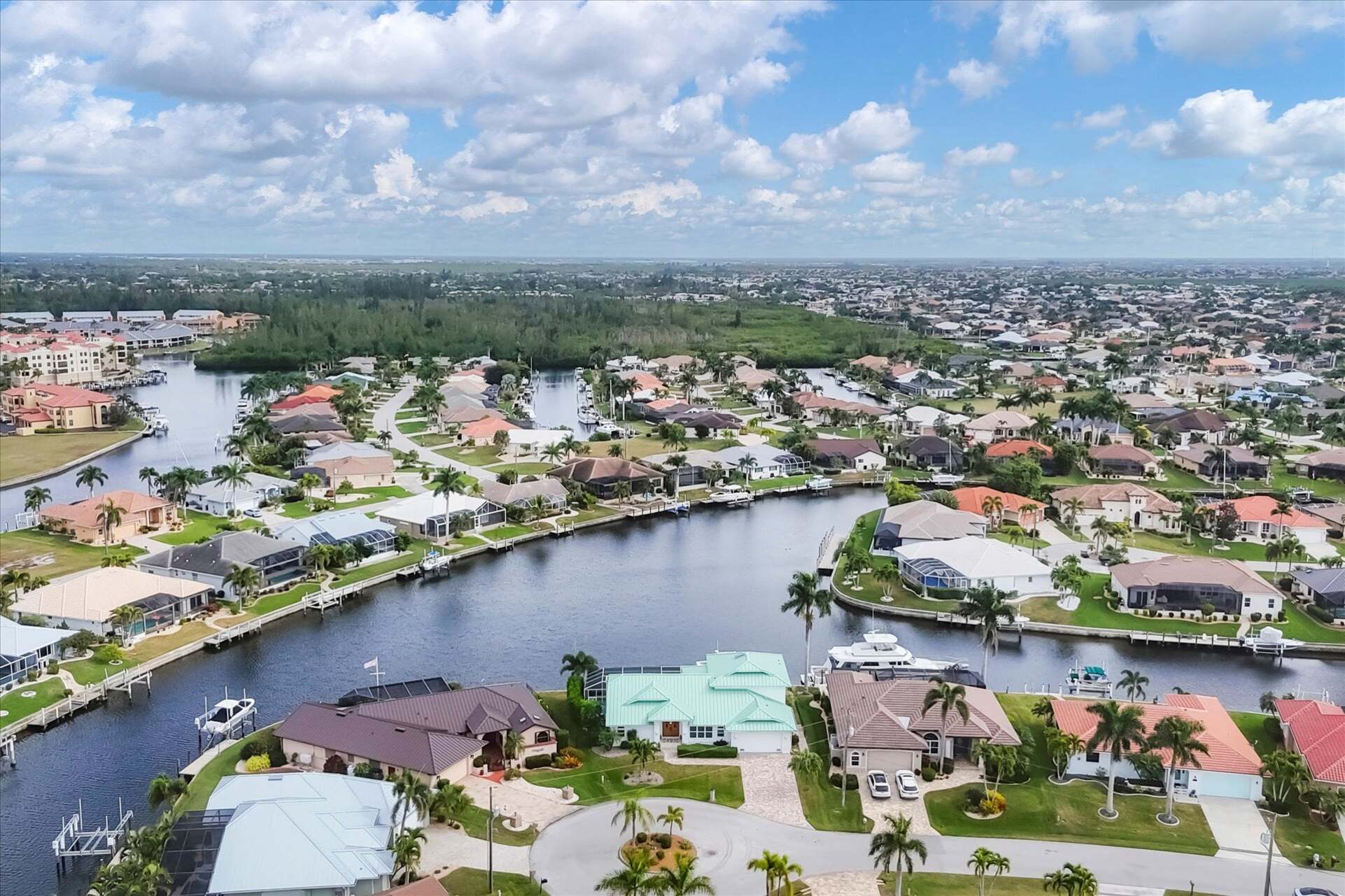 Beautiful, spacious, waterfront home with private pool in Punta Gorda