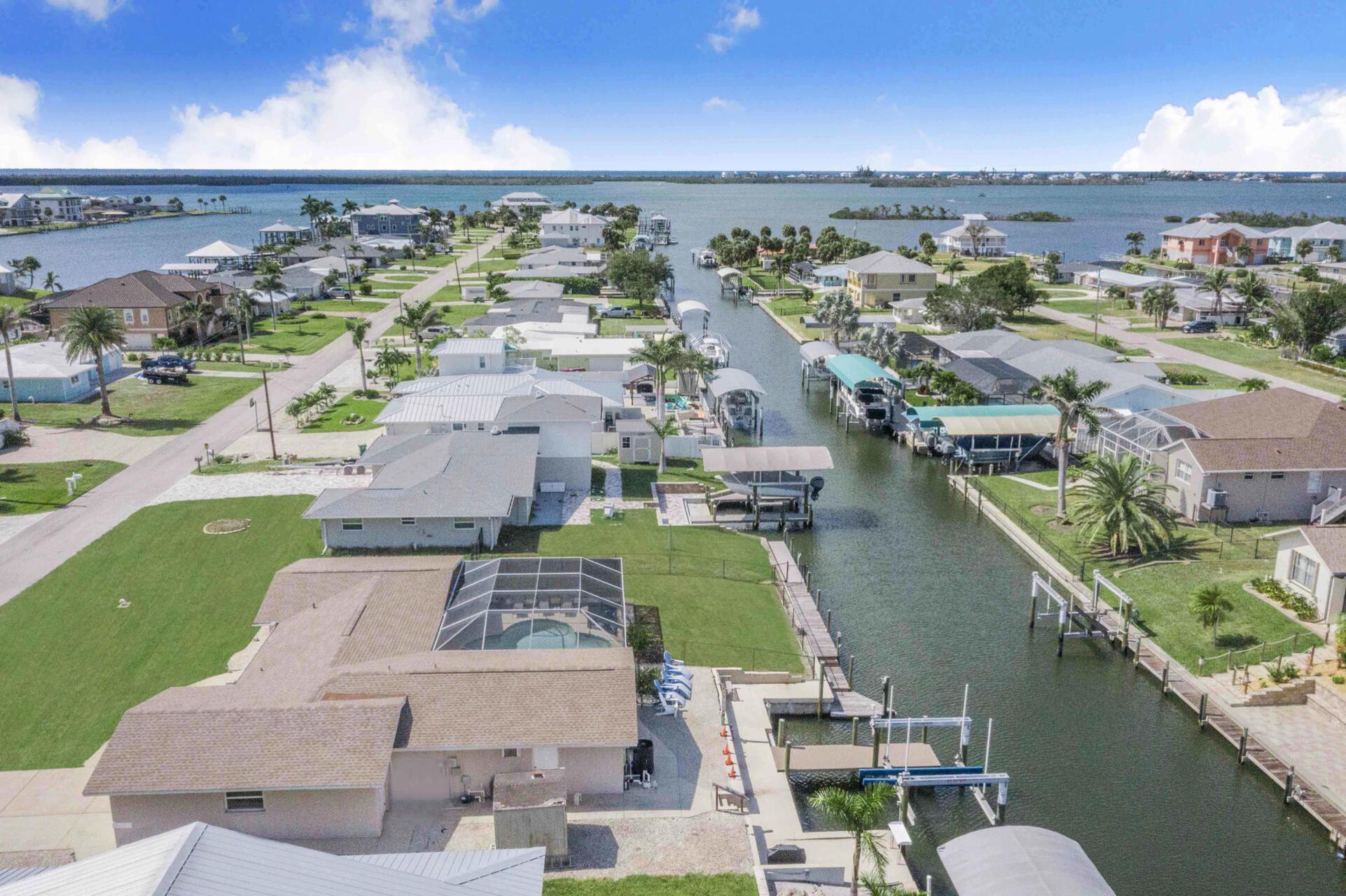 Beautiful 3 bedroom, 2 bathroom waterfront home with private pool & spa on Lemon Bay in Englewood (Boat Lift Not For Use)